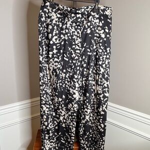 Banana Republic Black and White Pleated Wide-Leg Pants Size 16